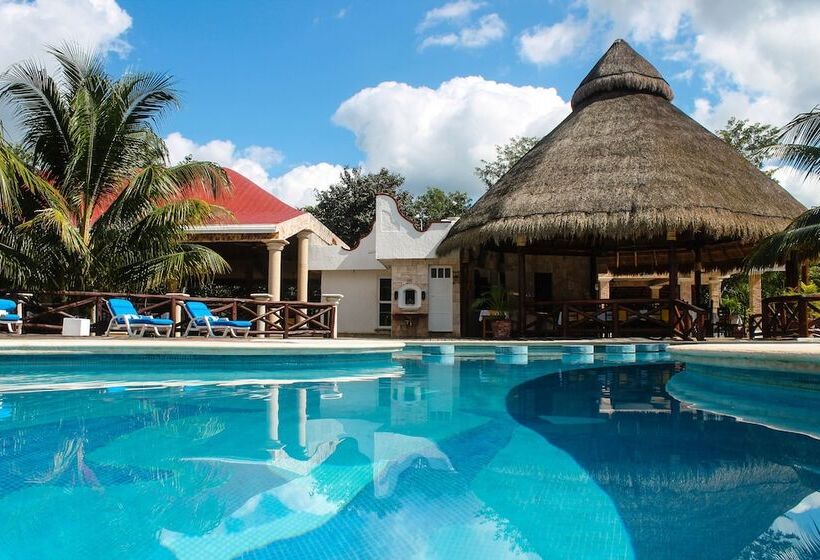 Real Mayab Hotel & Bungalows