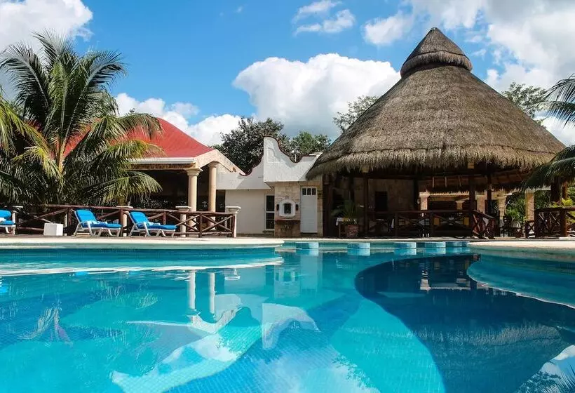 Real Mayab Hotel & Bungalows