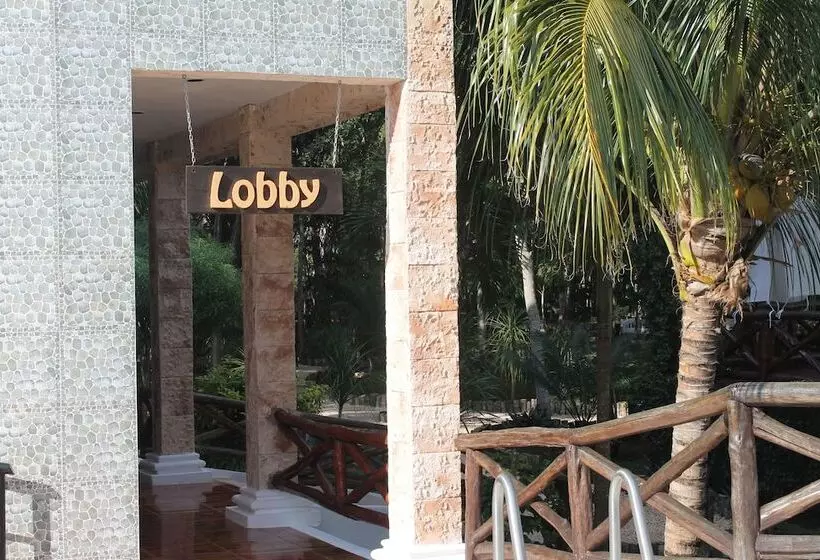 Real Mayab Hotel & Bungalows