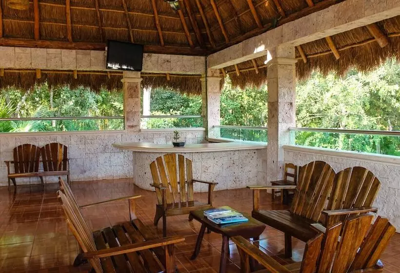 Real Mayab Hotel & Bungalows