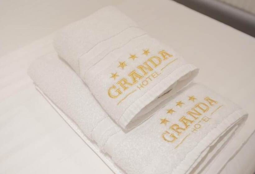 هتل Granda