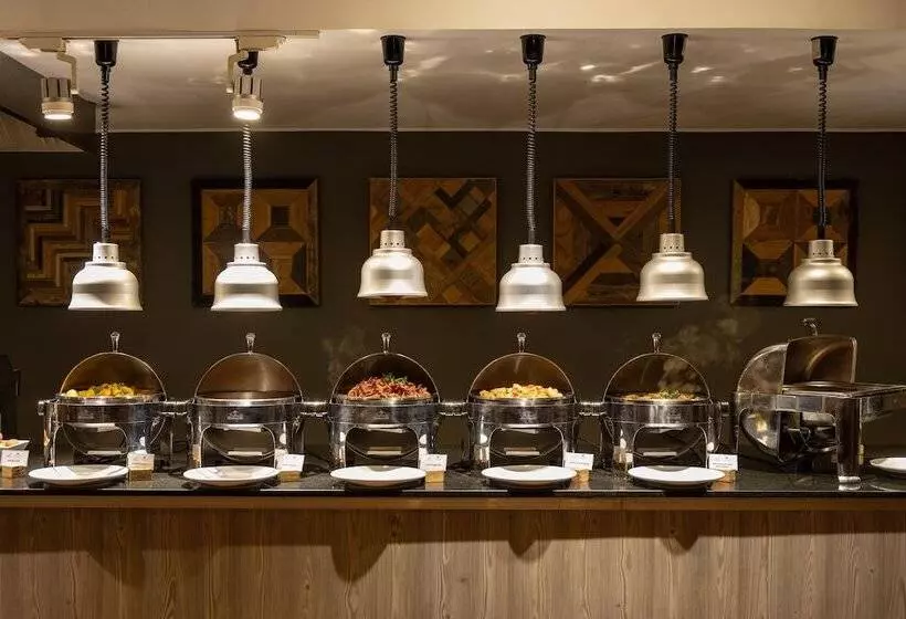 هتل Mantis Akagera Game Lodge