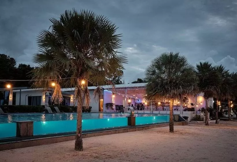 Hotelli The One Resort Koh Rong