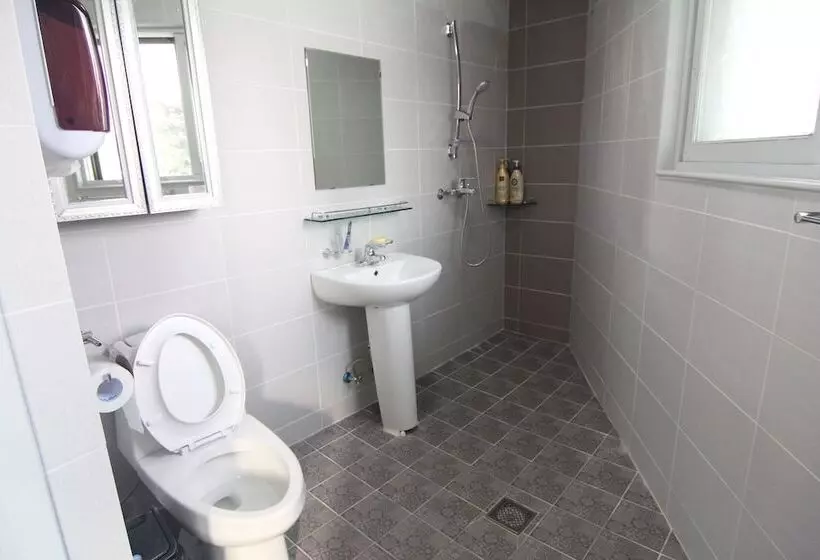 Auberge Hôtelière Empathy Guesthouse