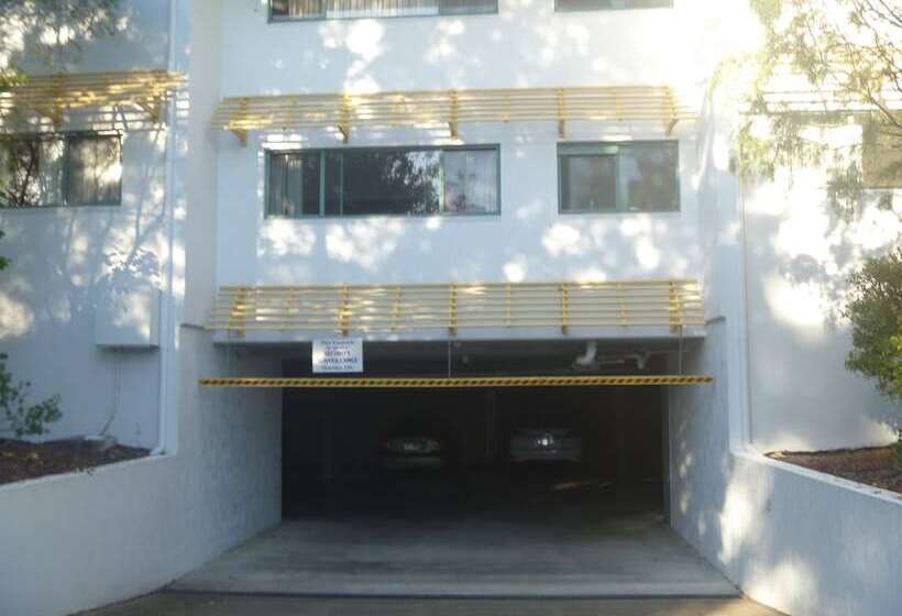 Chez Noosa Resort Motel