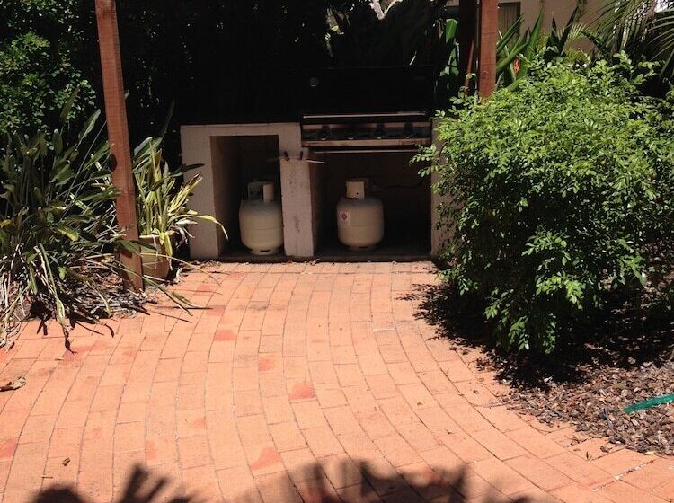 Chez Noosa Resort Motel