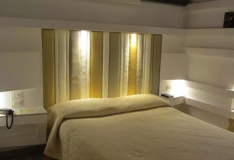 هتل Albergo Del Centro Storico