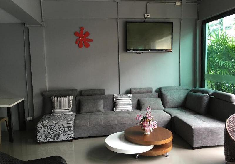 Hotel Chalong Sea Breeze