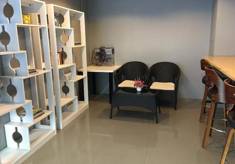 Hotel Chalong Sea Breeze