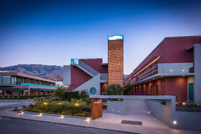 Hotelli Harmony Boutique Resort Adults Only