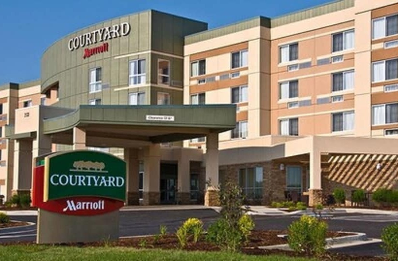 בית מלון כפרי Courtyard By Marriott Elmira Horseheads