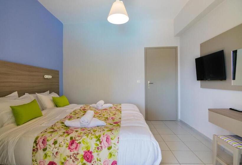 בית מלון כפרי Evelin