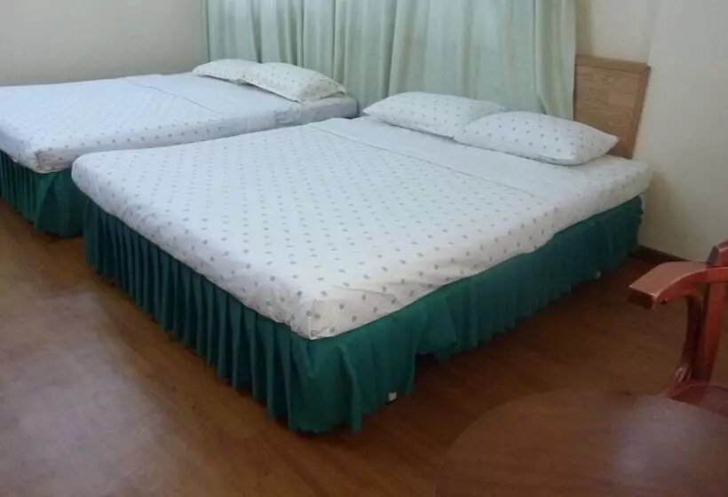 هتل 7 Hung Hung Inn