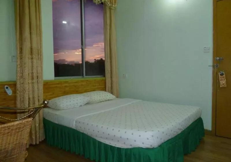 هتل 7 Hung Hung Inn