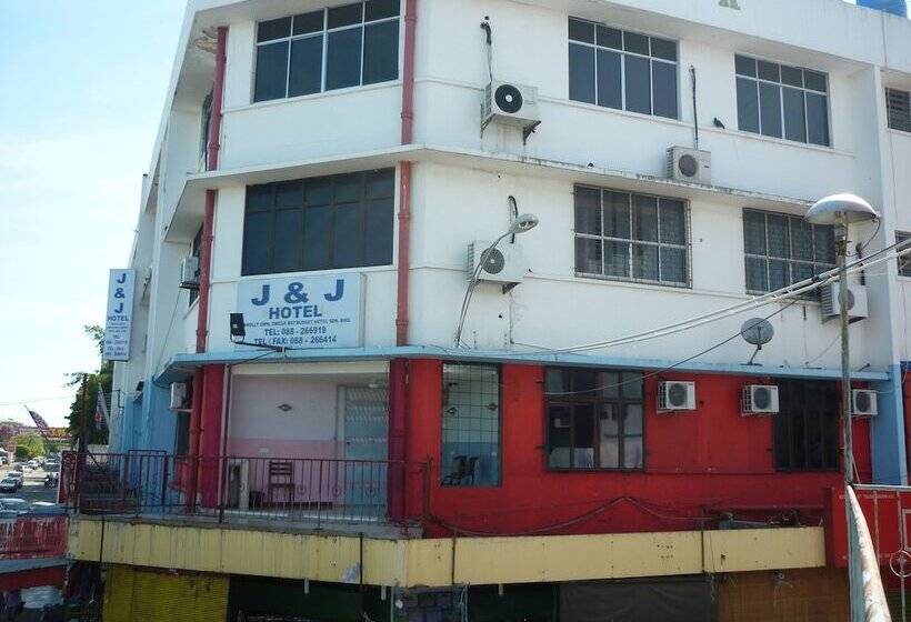Hotel J & J