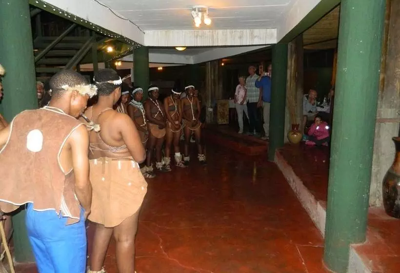 هتل Kwalape Safari Lodge