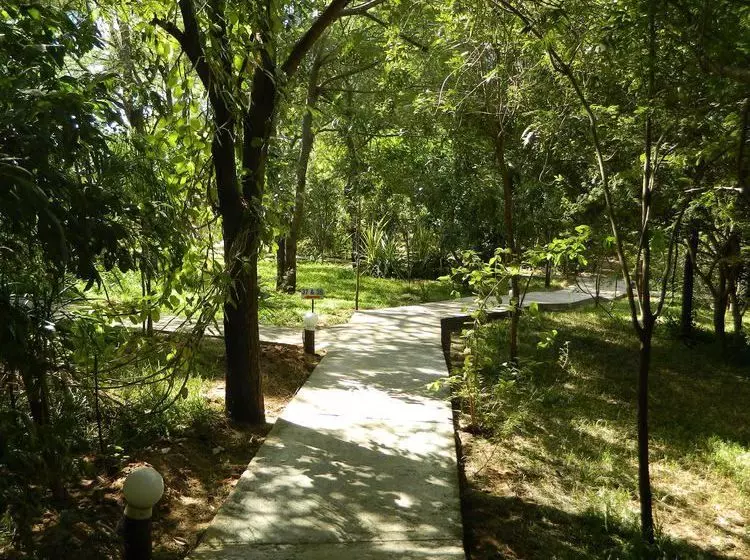 هتل Kwalape Safari Lodge