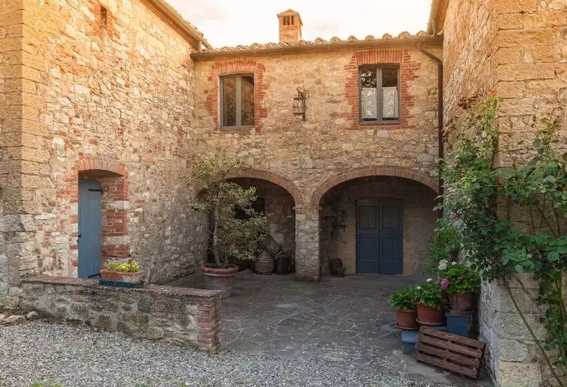 Отель La Pieve Marsina