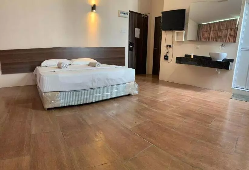 Newtown Hotel Puchong