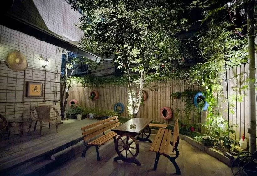 Hotelli Parkside Hostel