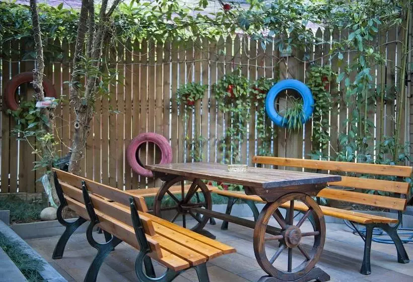 Hotelli Parkside Hostel