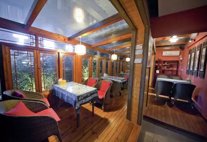 Hotelli Parkside Hostel