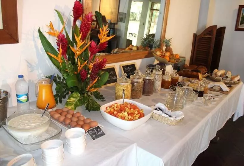 پانسیون Chantauvent Guesthouse