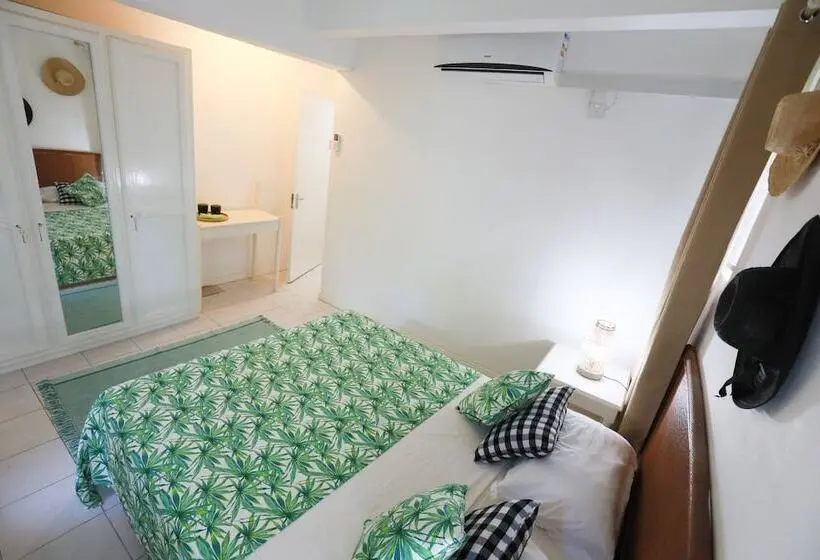 پانسیون Chantauvent Guesthouse