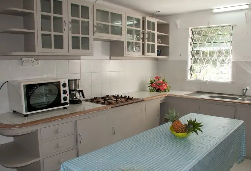 پانسیون Chantauvent Guesthouse