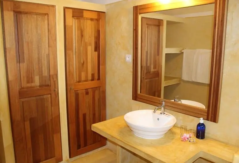 پانسیون Chantauvent Guesthouse