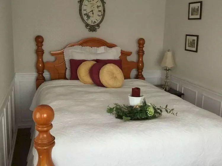 Riverside Cottage Yomitan