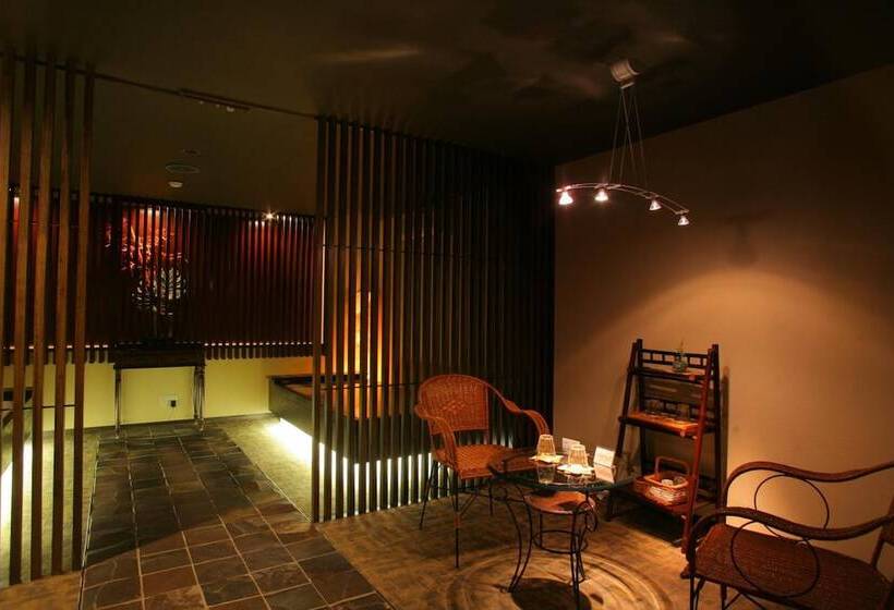 Yamashiro Onsen Ryokan Tatami