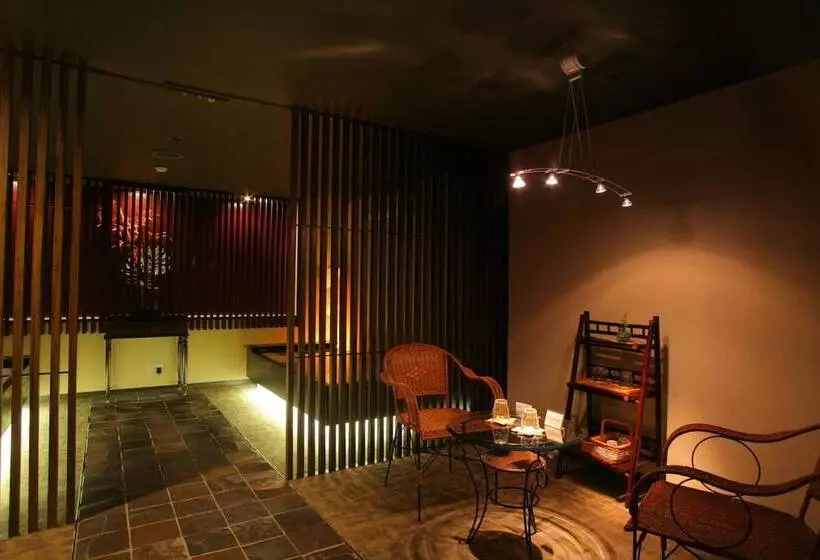 Yamashiro Onsen Ryokan Tatami