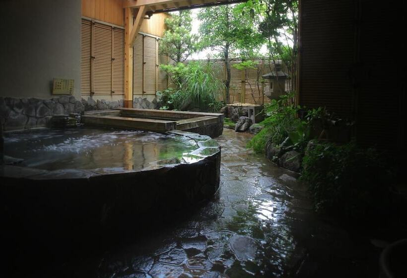 Yamashiro Onsen Ryokan Tatami