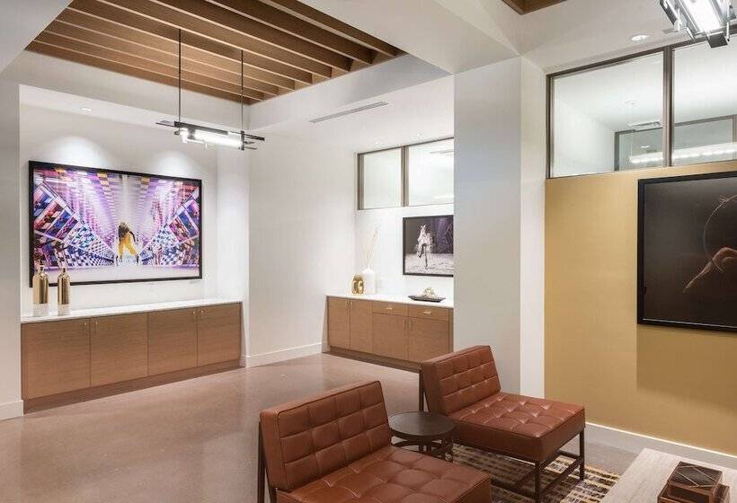 Holman Riverfront Park Hotel Salem, Tapestry By Hilton