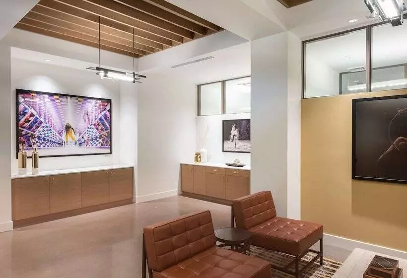 Holman Riverfront Park Hotel Salem, Tapestry By Hilton