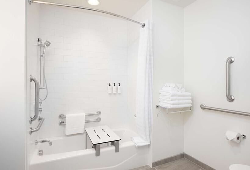 Holman Riverfront Park Hotel Salem, Tapestry By Hilton