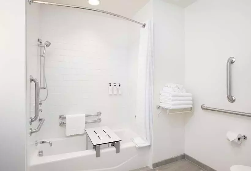 Holman Riverfront Park Hotel Salem, Tapestry By Hilton