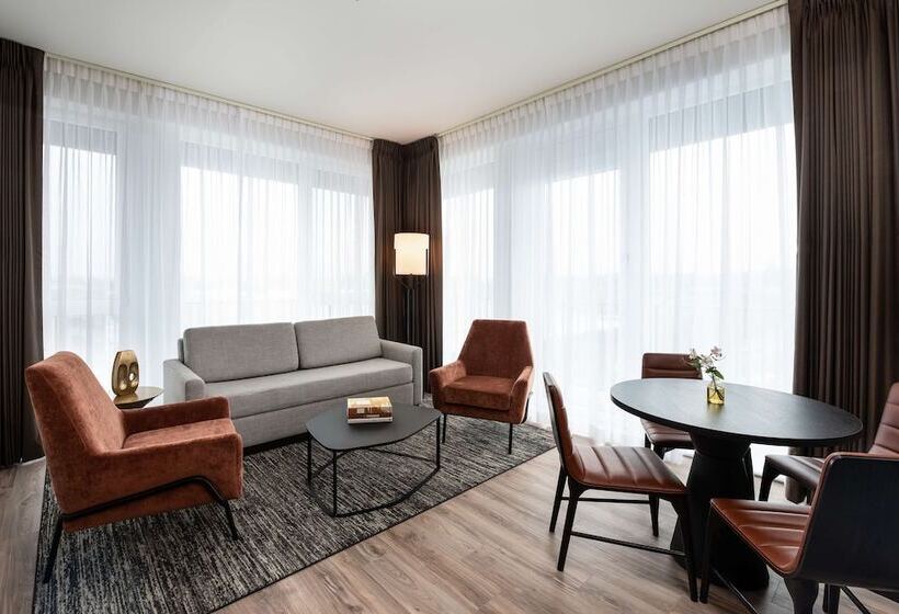 Holman Riverfront Park Hotel Salem, Tapestry By Hilton