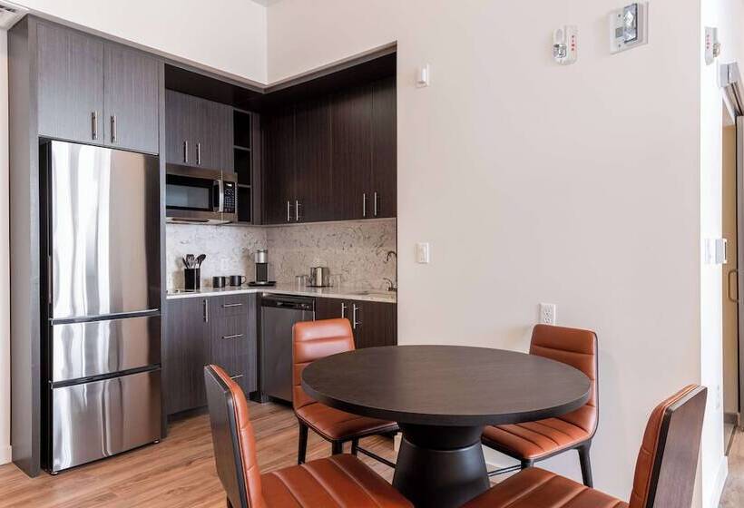 Holman Riverfront Park Hotel Salem, Tapestry By Hilton