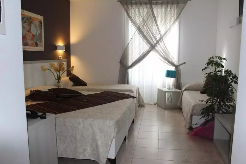 هتل Artemisia Palace