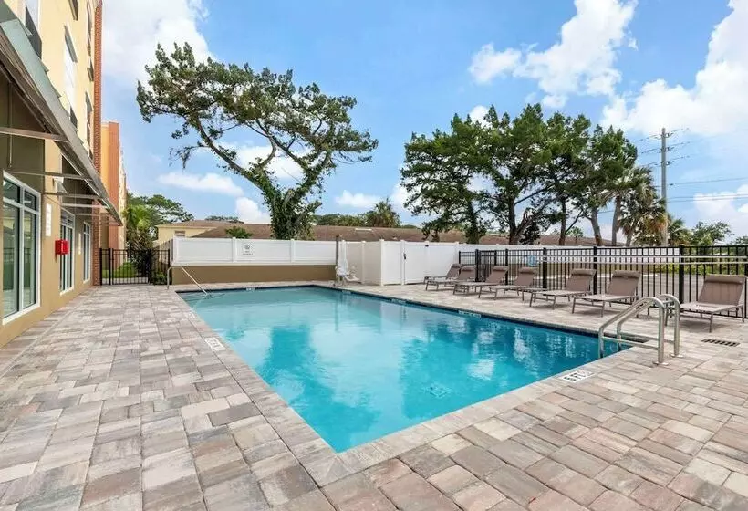 Hotelli Comfort Suites St Augustine Historic District Area