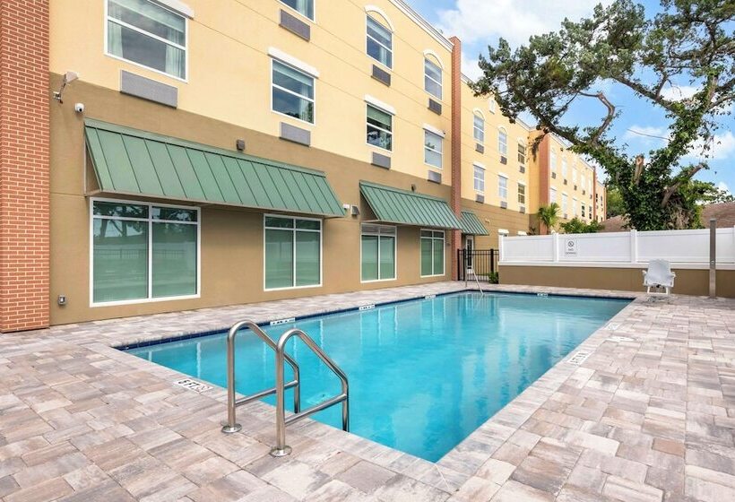 酒店 Comfort Suites St Augustine Historic District Area