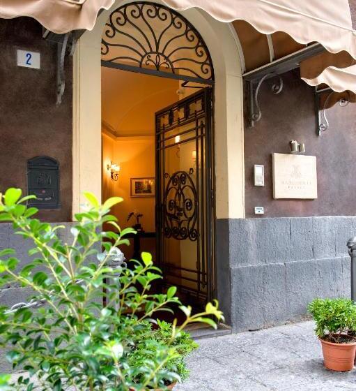 هتل Manganelli Palace