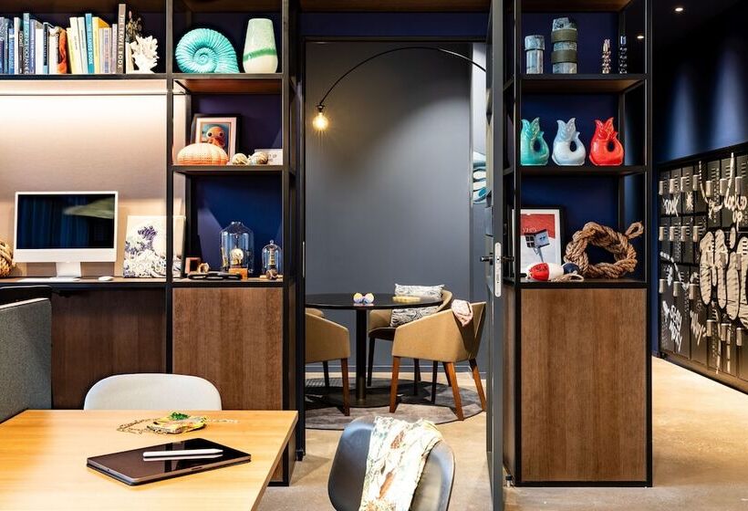 ホテル Moxy Plymouth