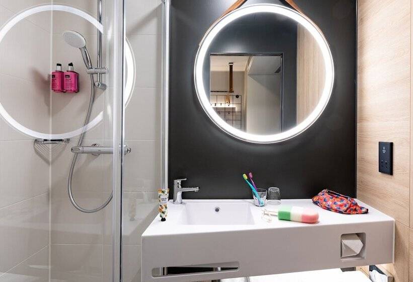 ホテル Moxy Plymouth