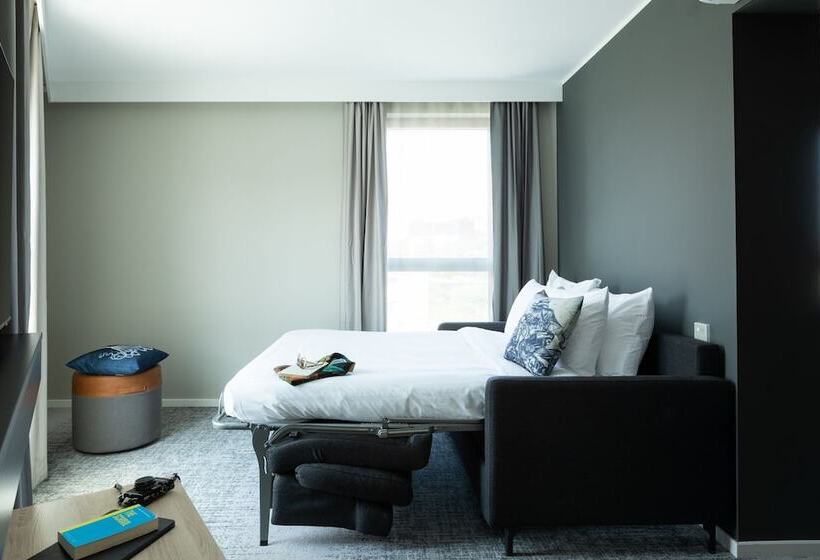 ホテル Moxy Plymouth