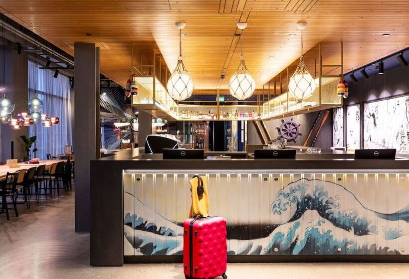 ホテル Moxy Plymouth