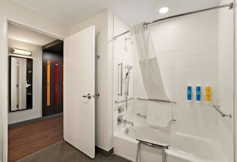 בית מלון כפרי Tru By Hilton Santee