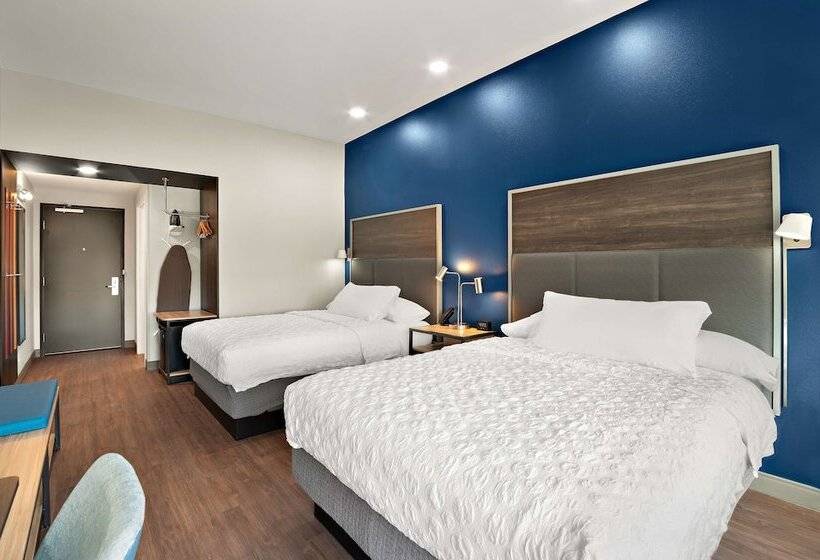 בית מלון כפרי Tru By Hilton Santee